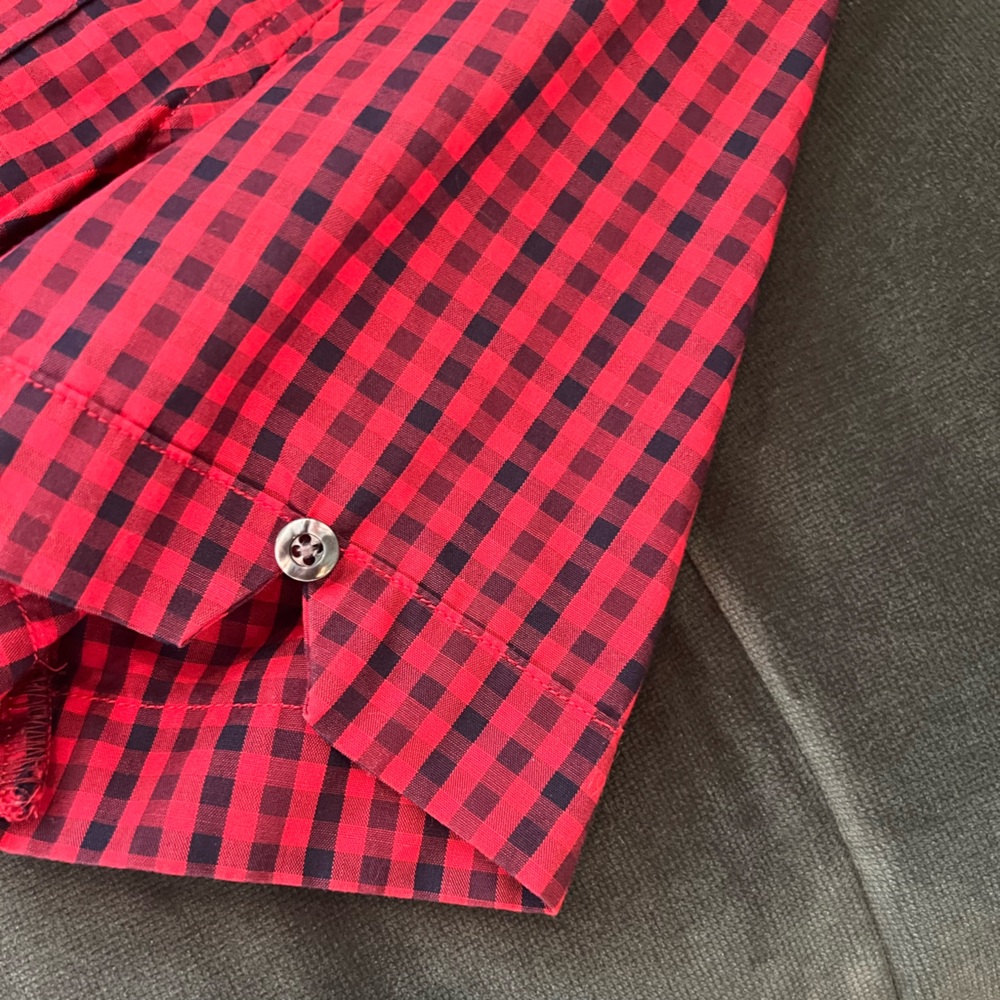 Fred Perry Red + Black Gingham Button Down ๐ฌ๐ง - Picture 2 of 5